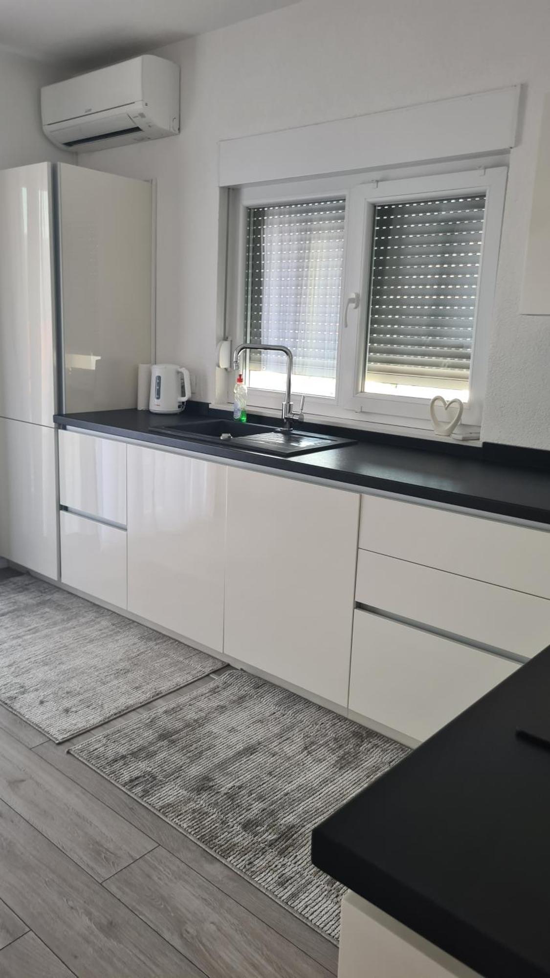 Apartment Merry - Free Garage & Parking Mostar Zewnętrze zdjęcie