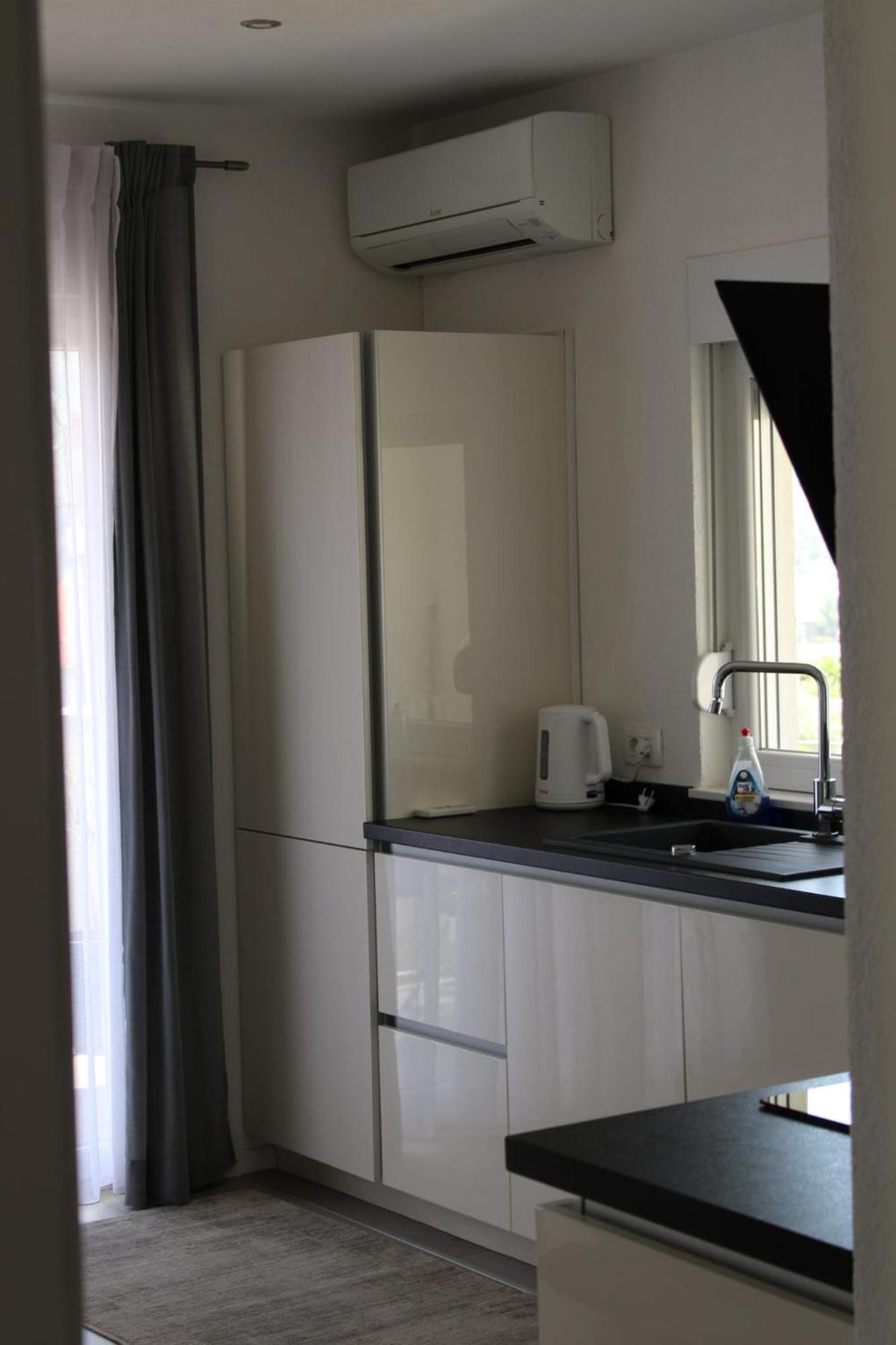 Apartment Merry - Free Garage & Parking Mostar Zewnętrze zdjęcie