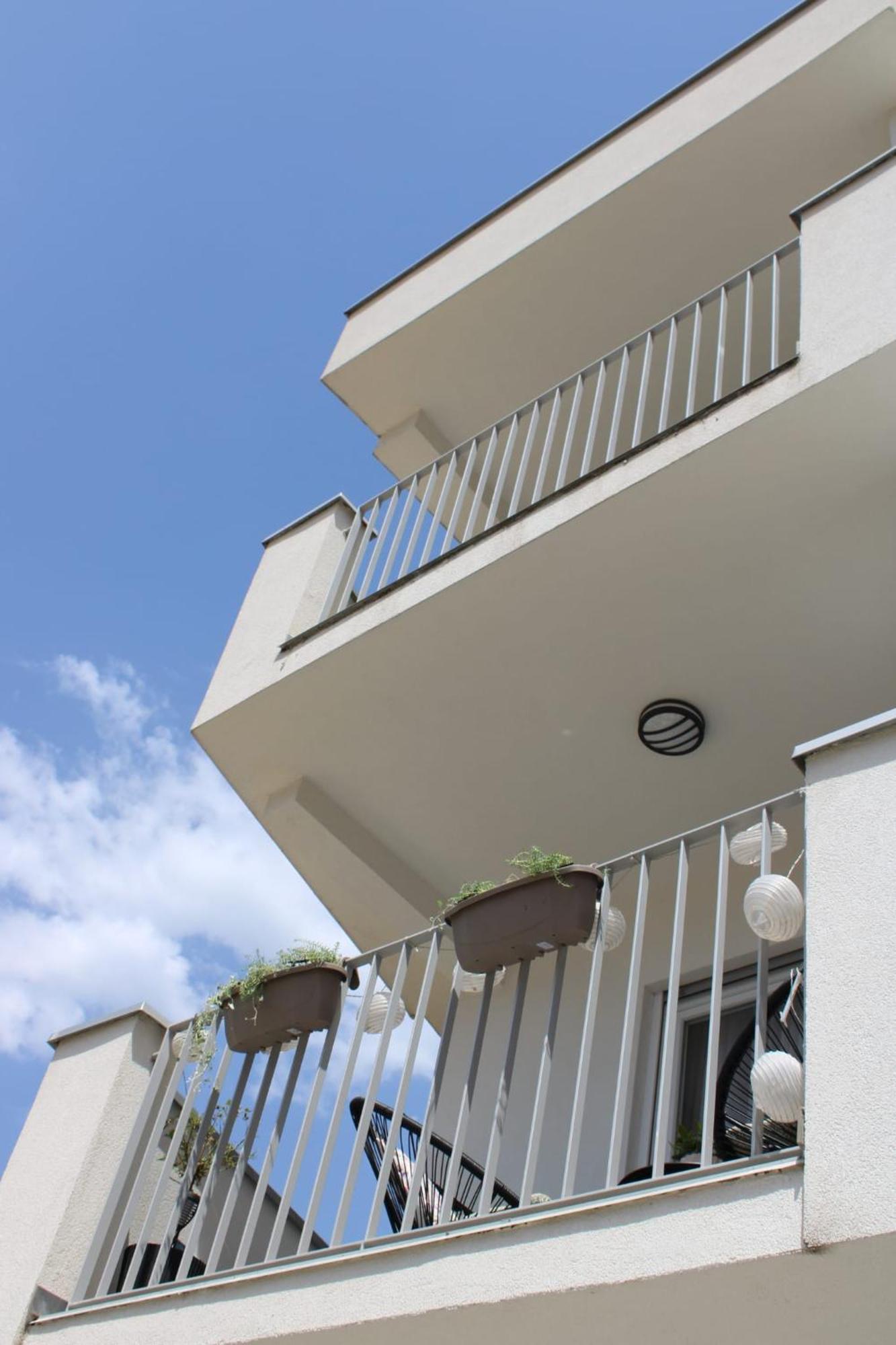 Apartment Merry - Free Garage & Parking Mostar Zewnętrze zdjęcie