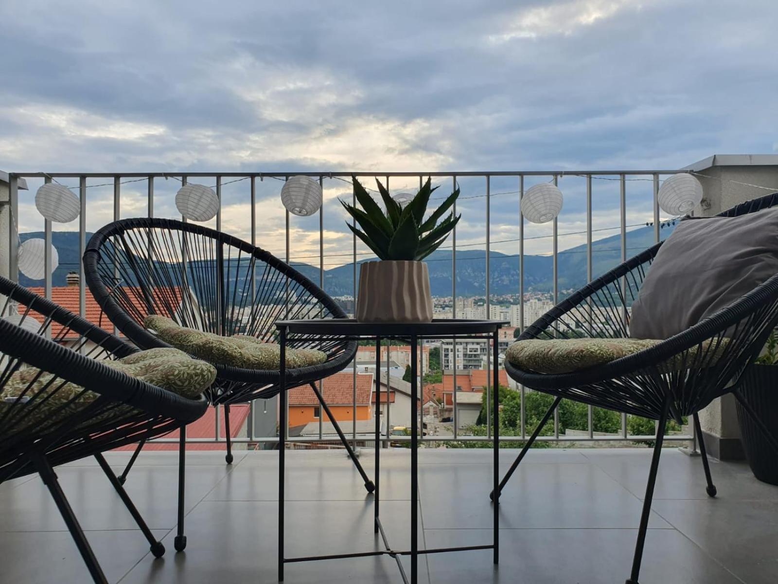 Apartment Merry - Free Garage & Parking Mostar Zewnętrze zdjęcie