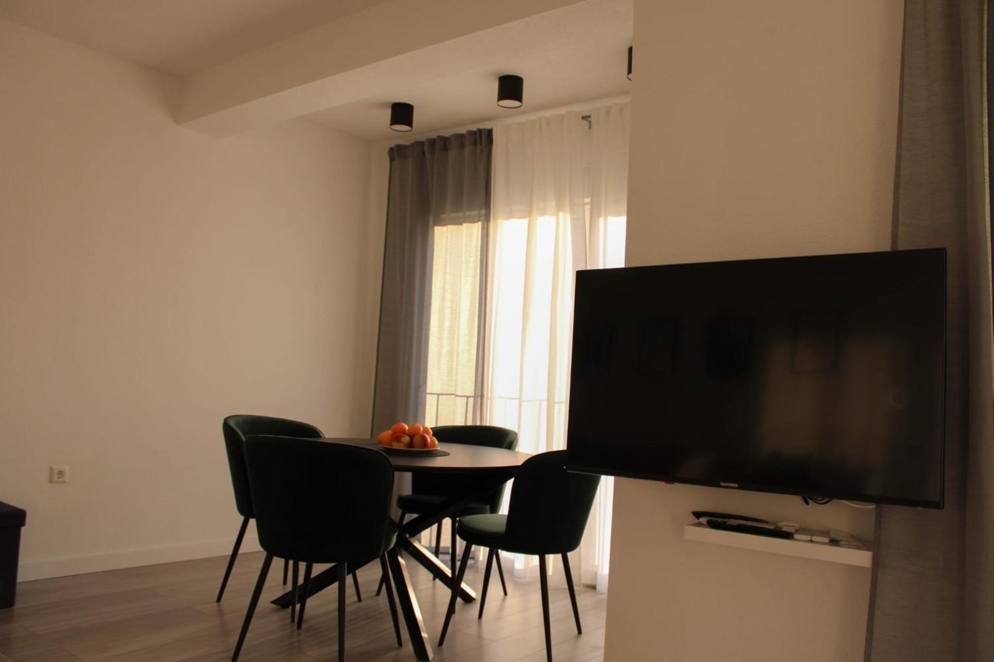 Apartment Merry - Free Garage & Parking Mostar Zewnętrze zdjęcie