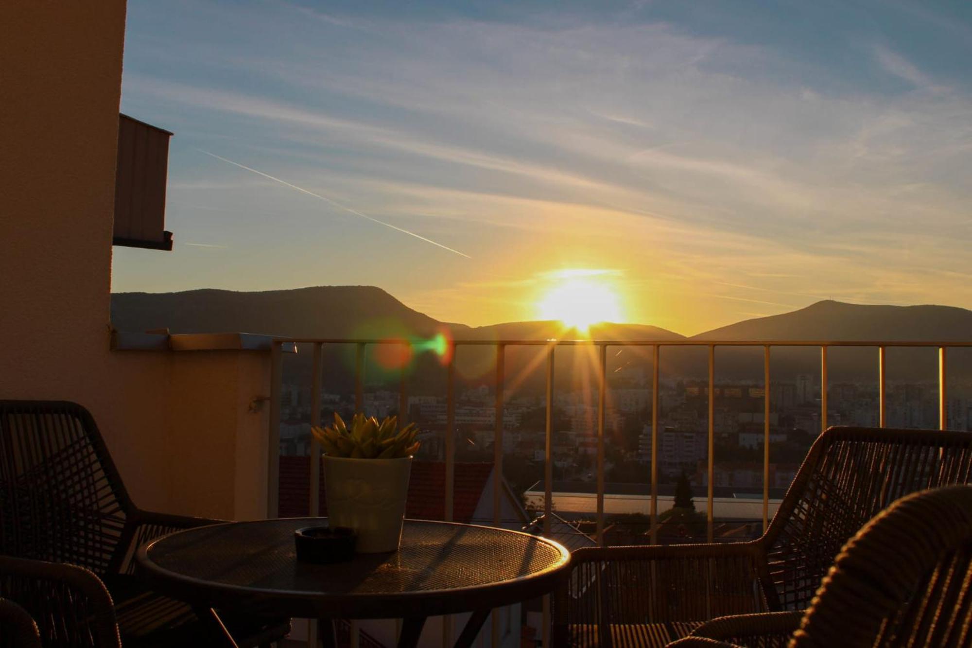 Apartment Merry - Free Garage & Parking Mostar Zewnętrze zdjęcie