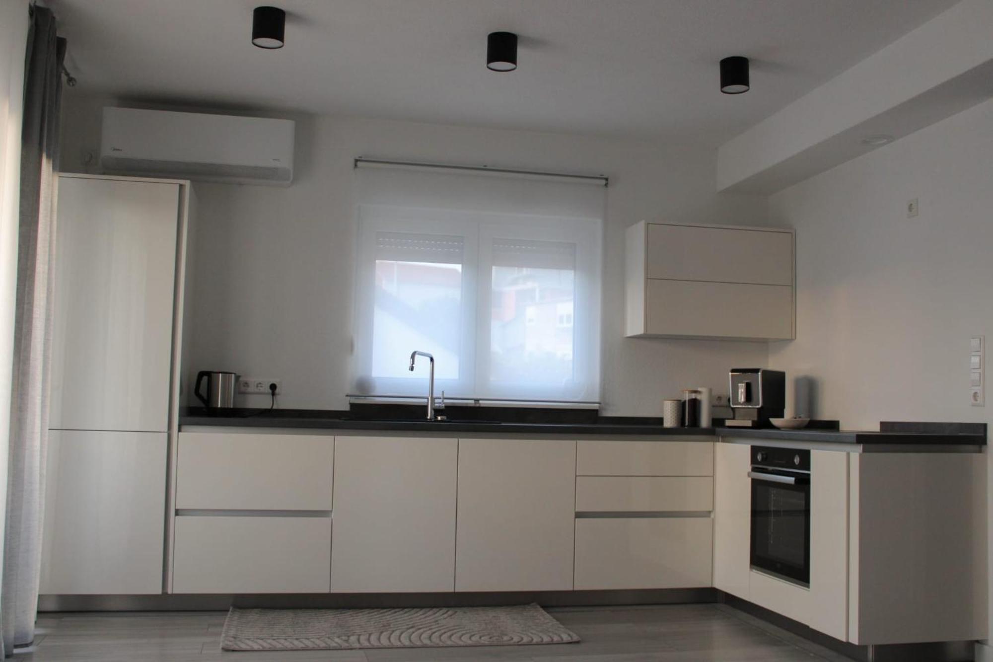 Apartment Merry - Free Garage & Parking Mostar Zewnętrze zdjęcie